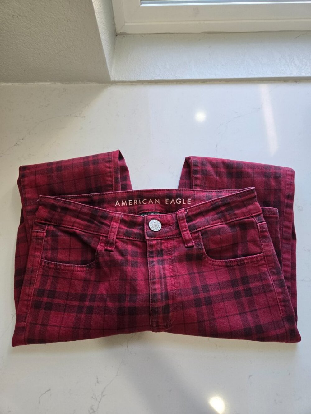 American Eagle Super Stretch Jegging Red Black Plaid Size 4 Regular